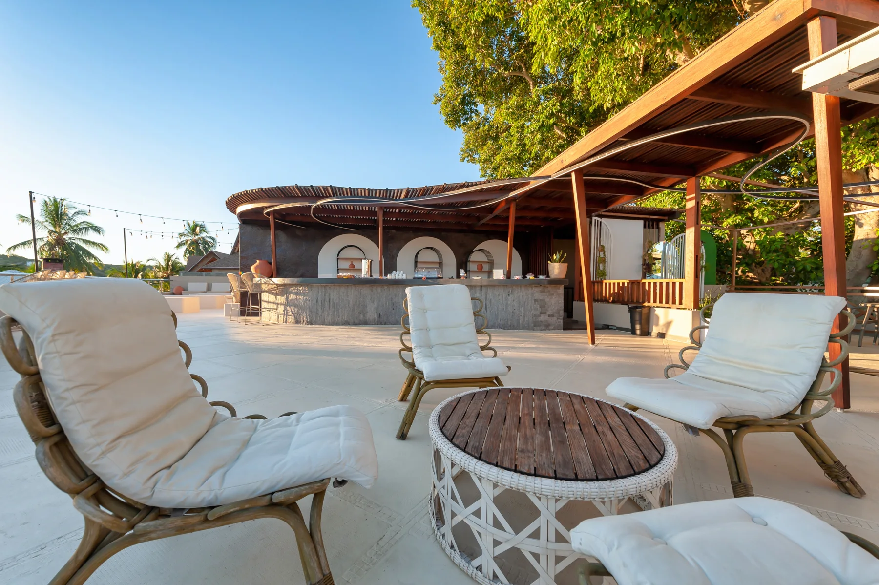 5PM Lounge — Palm Beach Resort